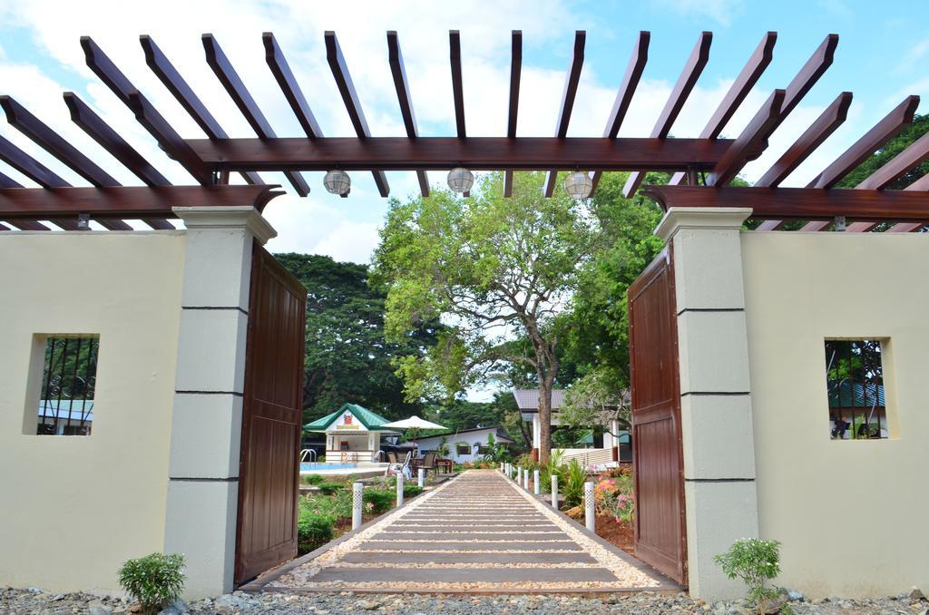 Ponce De Leon Garden Resort Powered By Aston Puerto Princesa Buitenkant foto