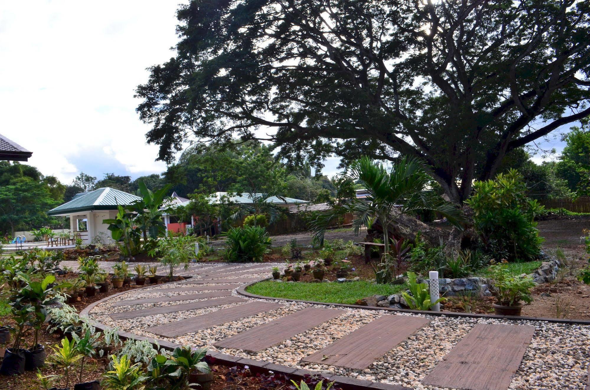 Ponce De Leon Garden Resort Powered By Aston Puerto Princesa Buitenkant foto