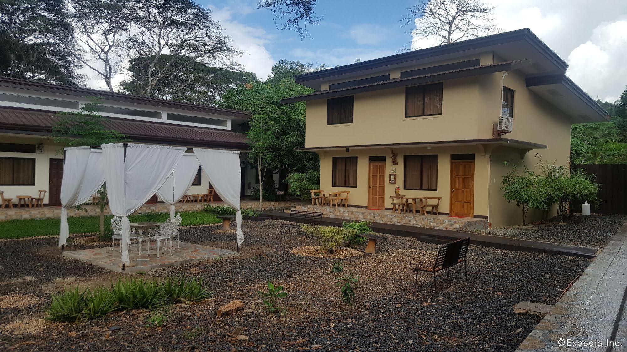 Ponce De Leon Garden Resort Powered By Aston Puerto Princesa Buitenkant foto