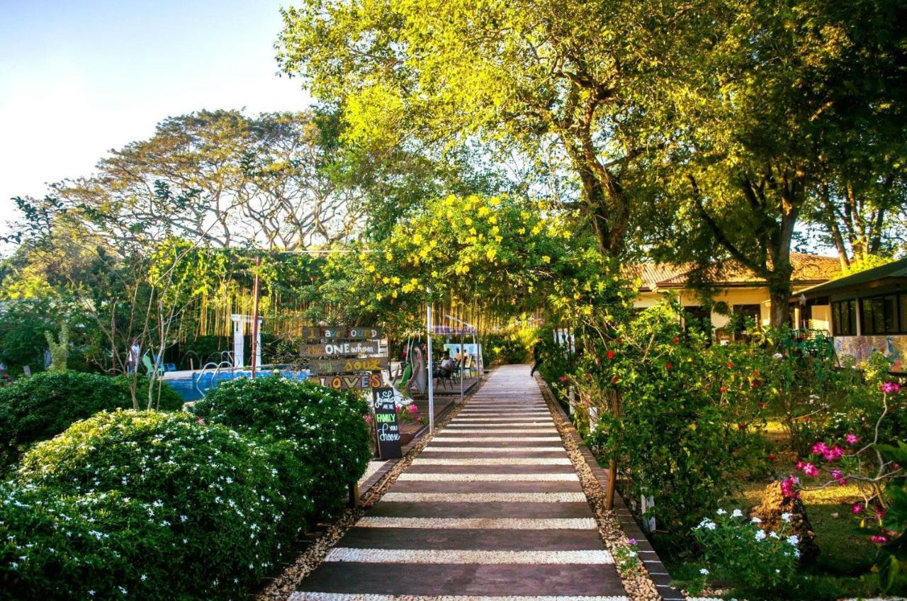 Ponce De Leon Garden Resort Powered By Aston Puerto Princesa Buitenkant foto