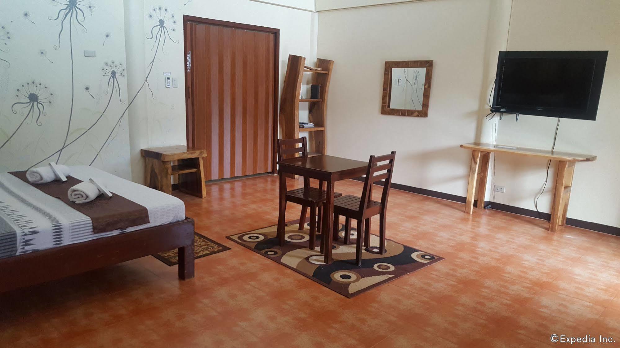 Ponce De Leon Garden Resort Powered By Aston Puerto Princesa Buitenkant foto